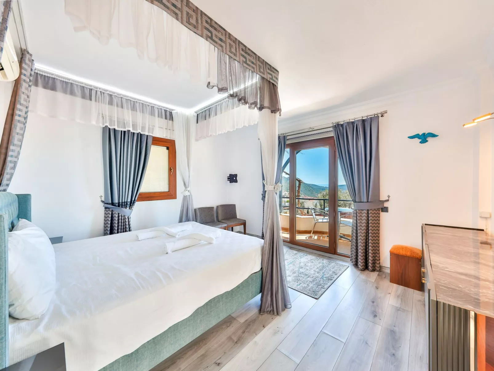 Villa mit Meerblick und privatem Pool-Image-tags.info