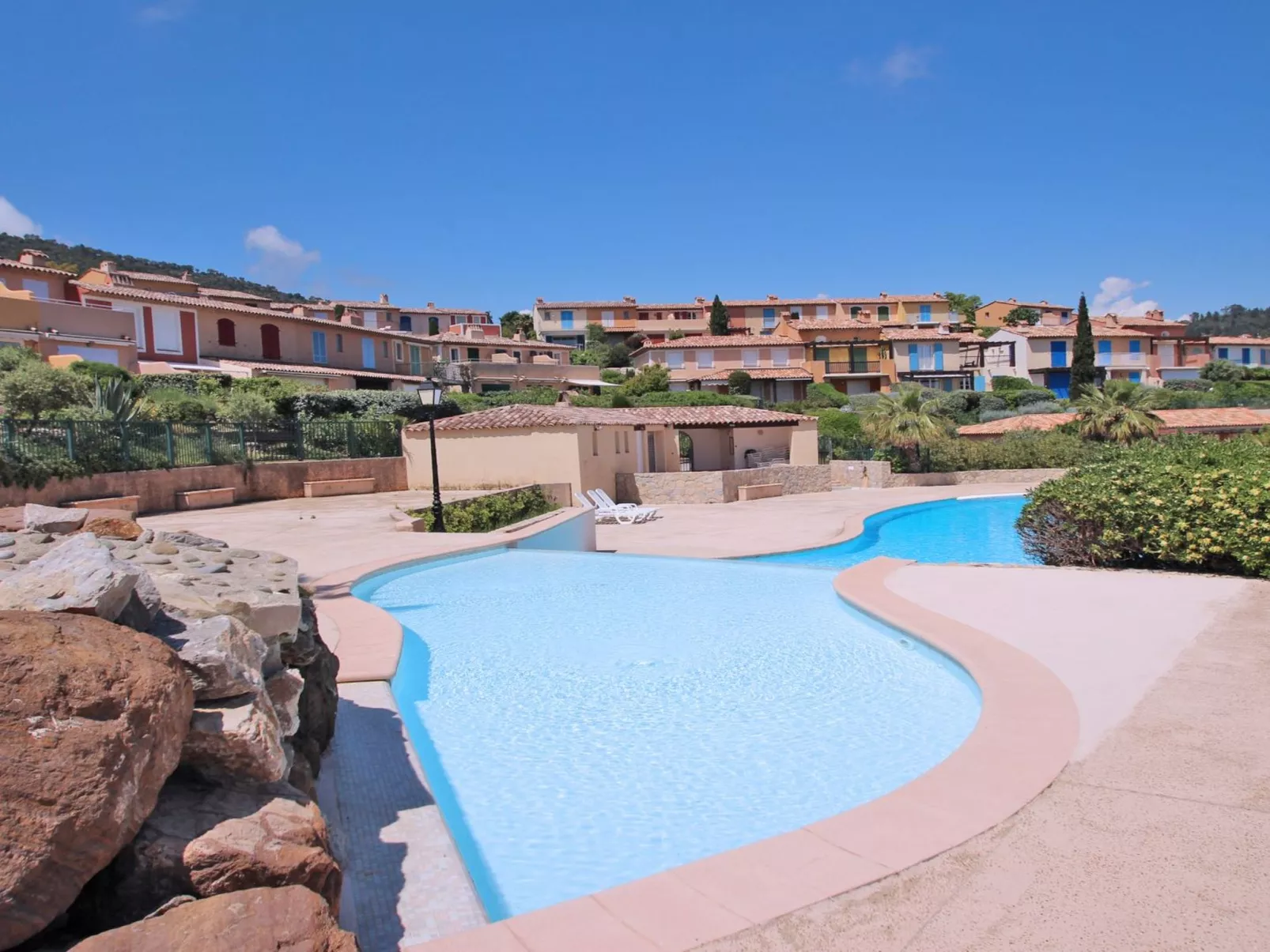 Mazet 4 pers - Blick aufs Meer - Schwimmbad - WiFi - Klima-Buiten