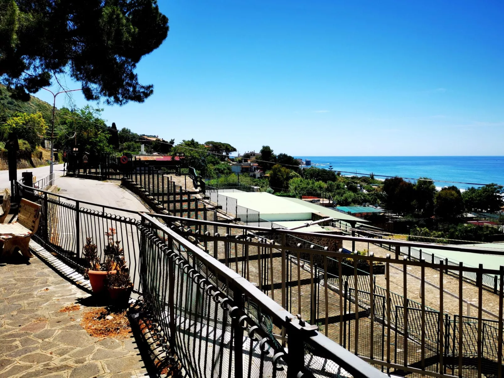 Meditheia von Holiday World-Image-tags.info