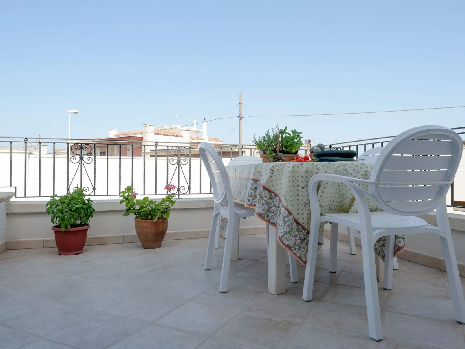 Wohnung 'Il Pergoletto' mit Terrasse-Buiten