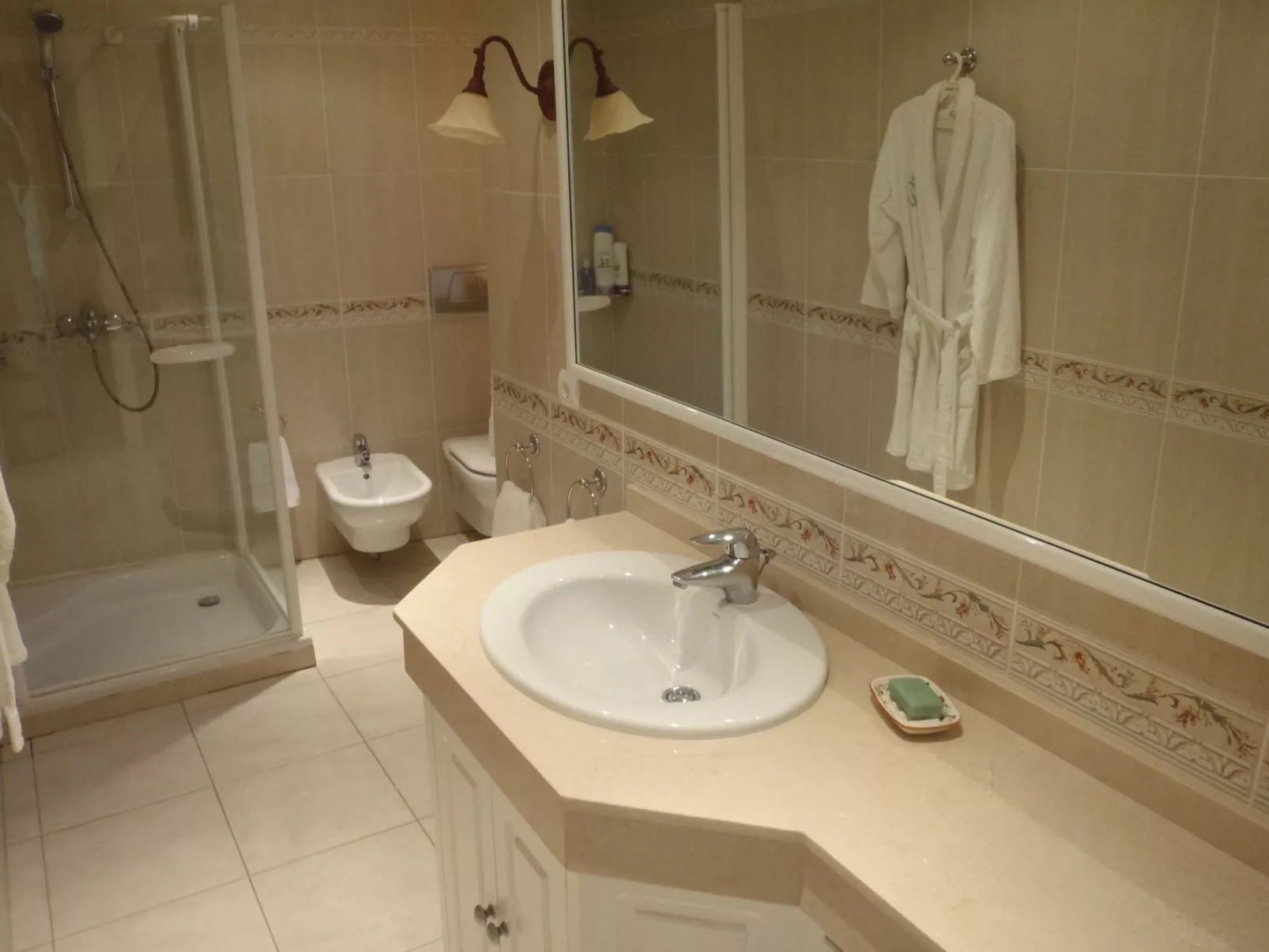 Luxuriöse Ferienwohnung mit Sonnenterrasse-Binnen