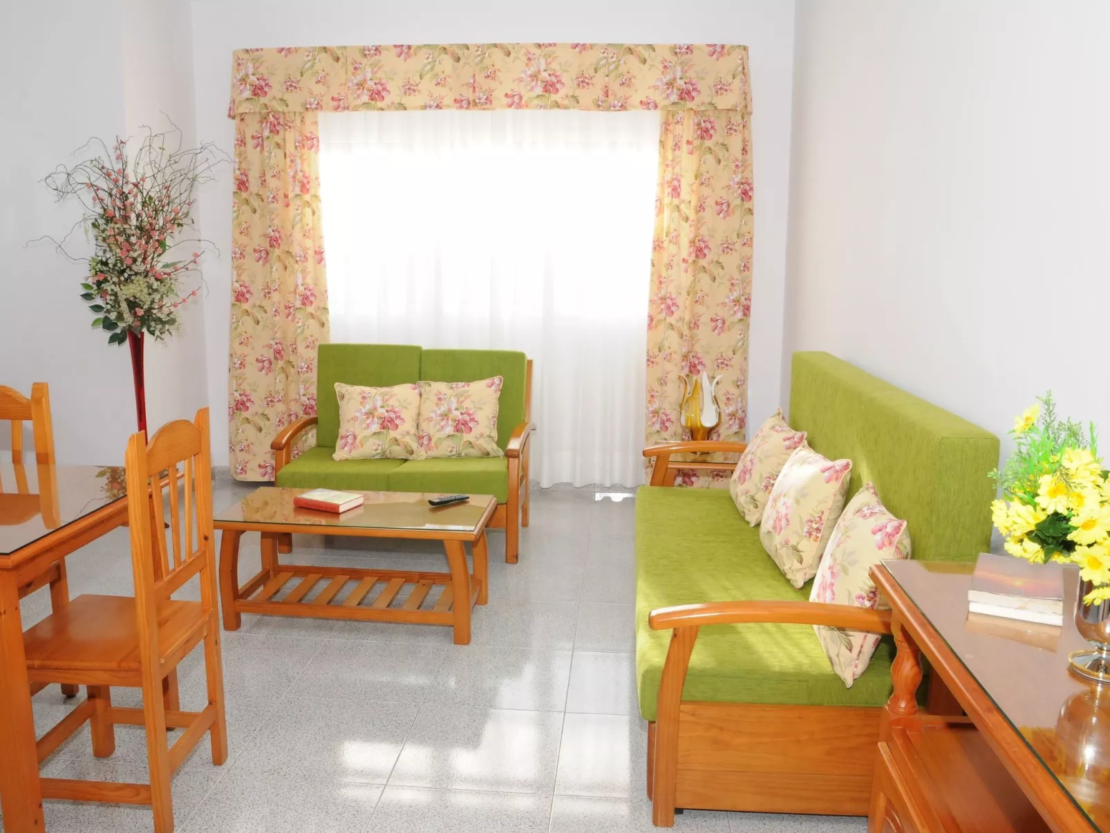 Helles Appartement im Erdgeschoss-Image-tags.info