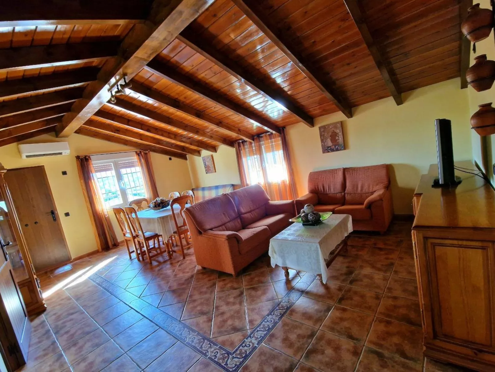 Charmantes Ferienhaus mit Grill und Schwimmingpool-Image-tags.info