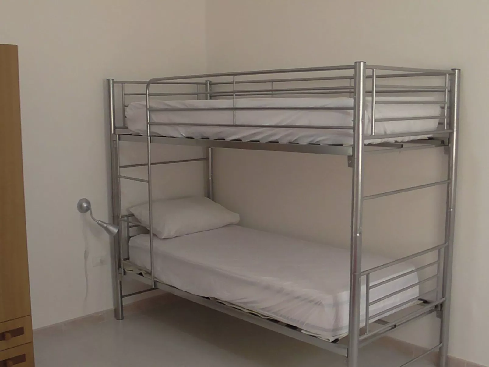 Kleine Villa mit geschlossenem Garten in Parabita-Image-tags.info