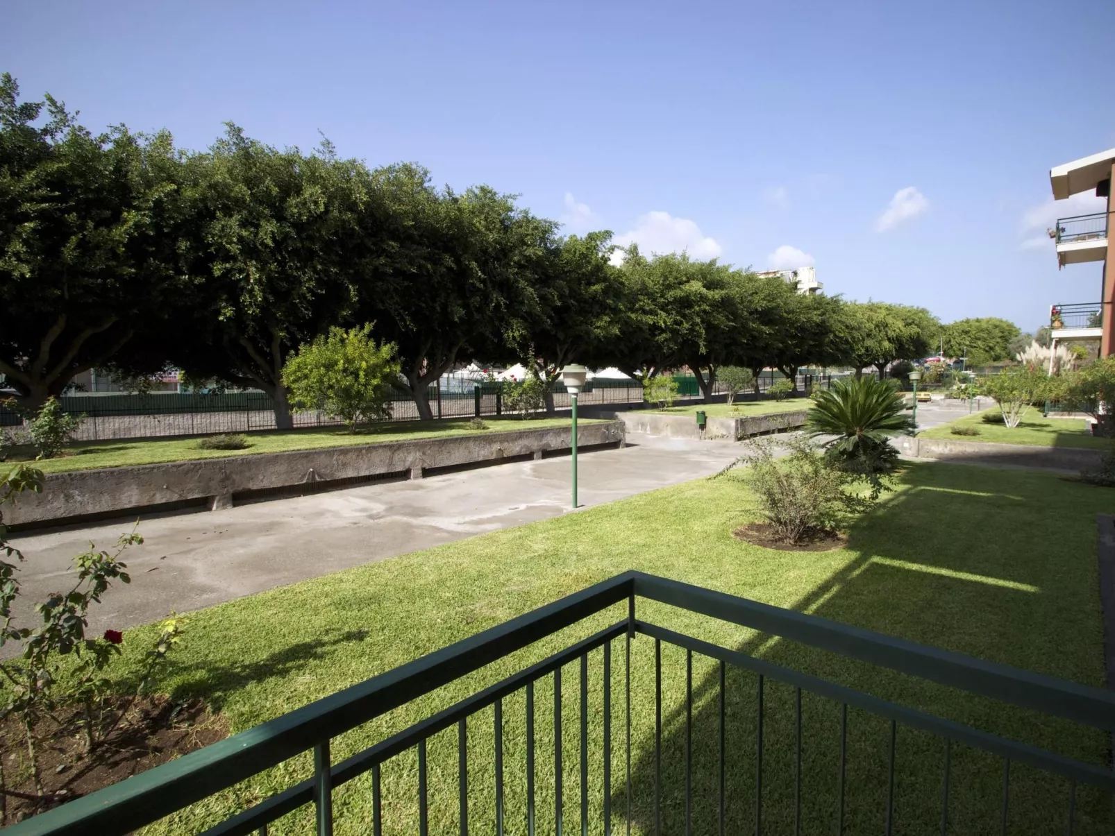 Taormina Studio 001-Image-tags.info