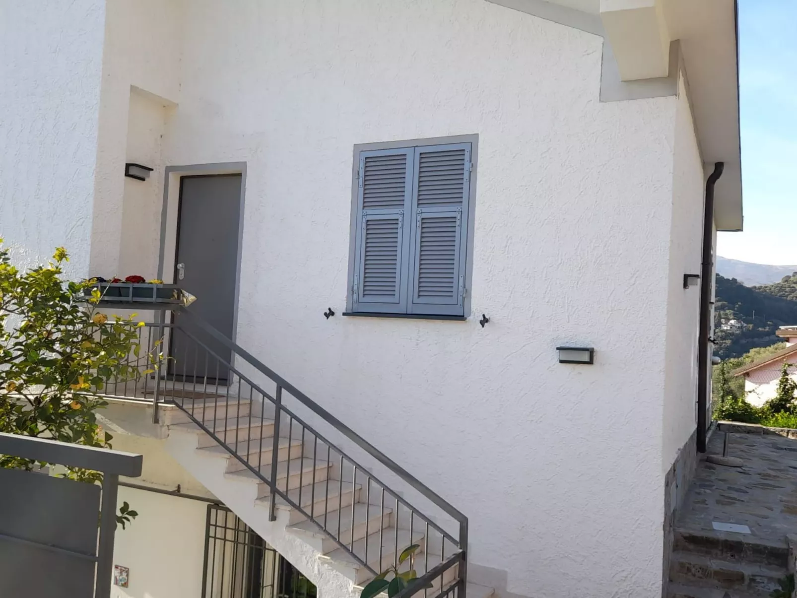 Wohnung mit schönem Blick auf den Golf von Dianese-Buiten