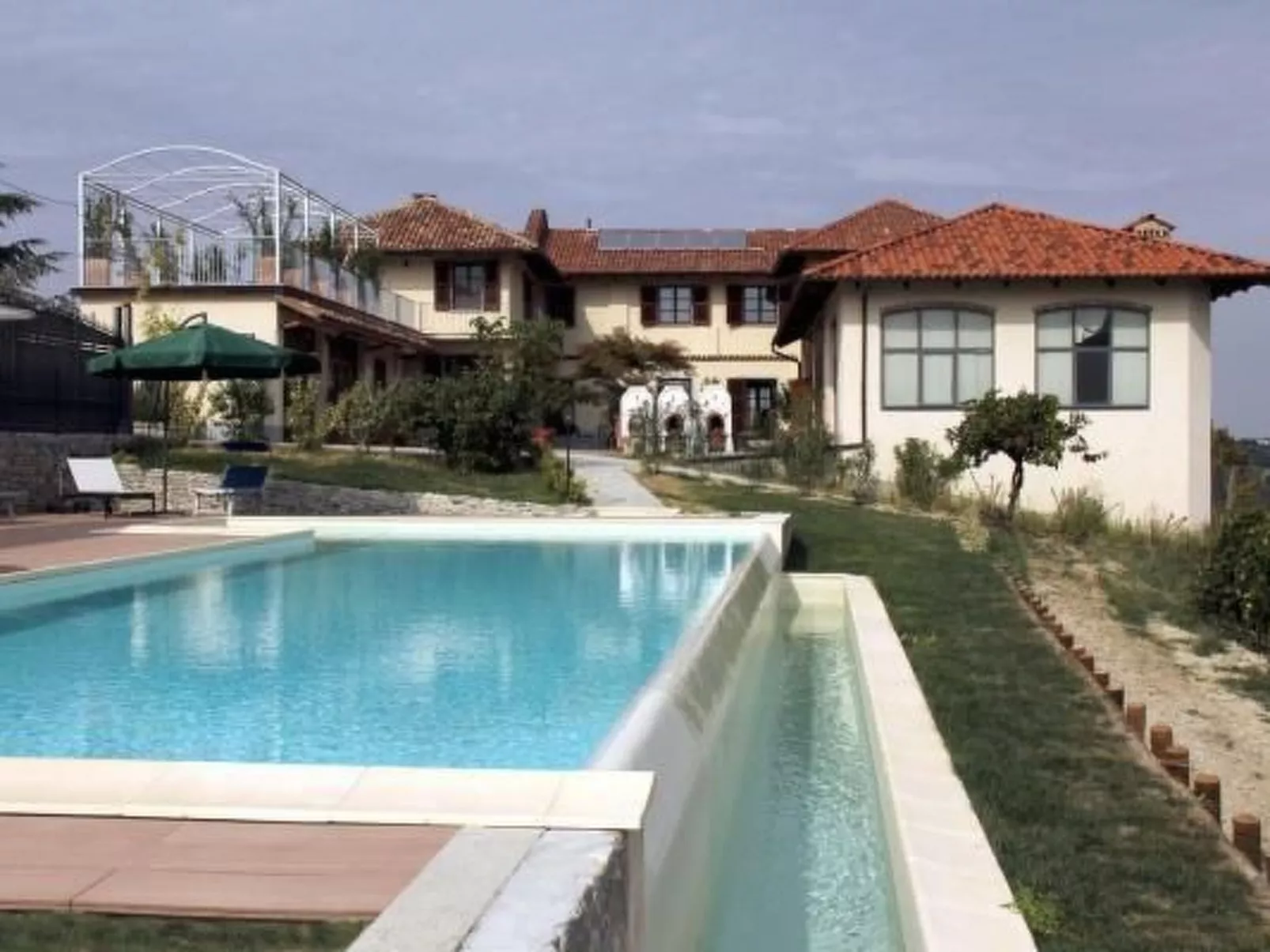 'Barbera' mit Pool-Buiten