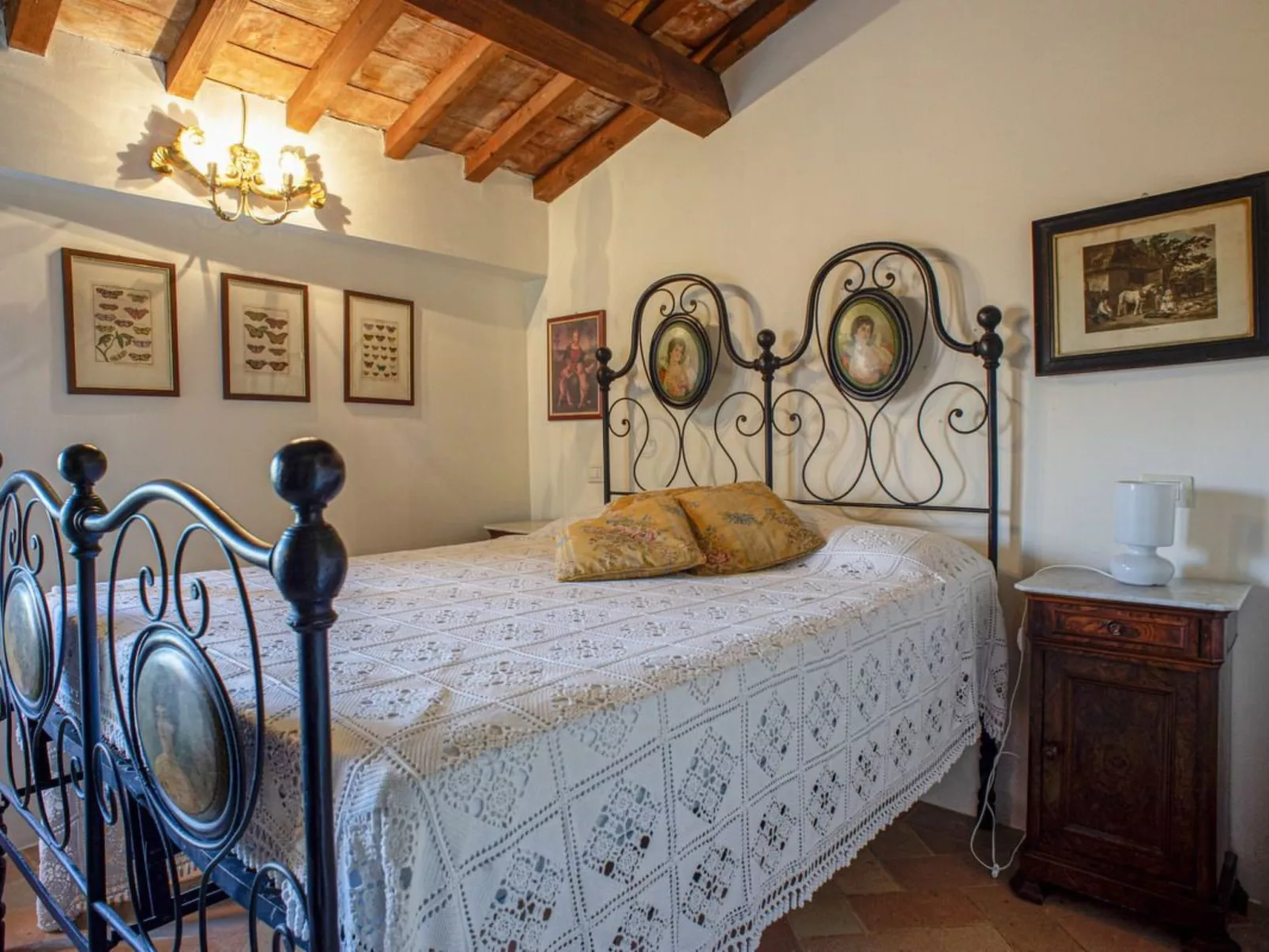 Villa mit privatem, halb versenkbarem Pool in Meeresnähe-Binnen