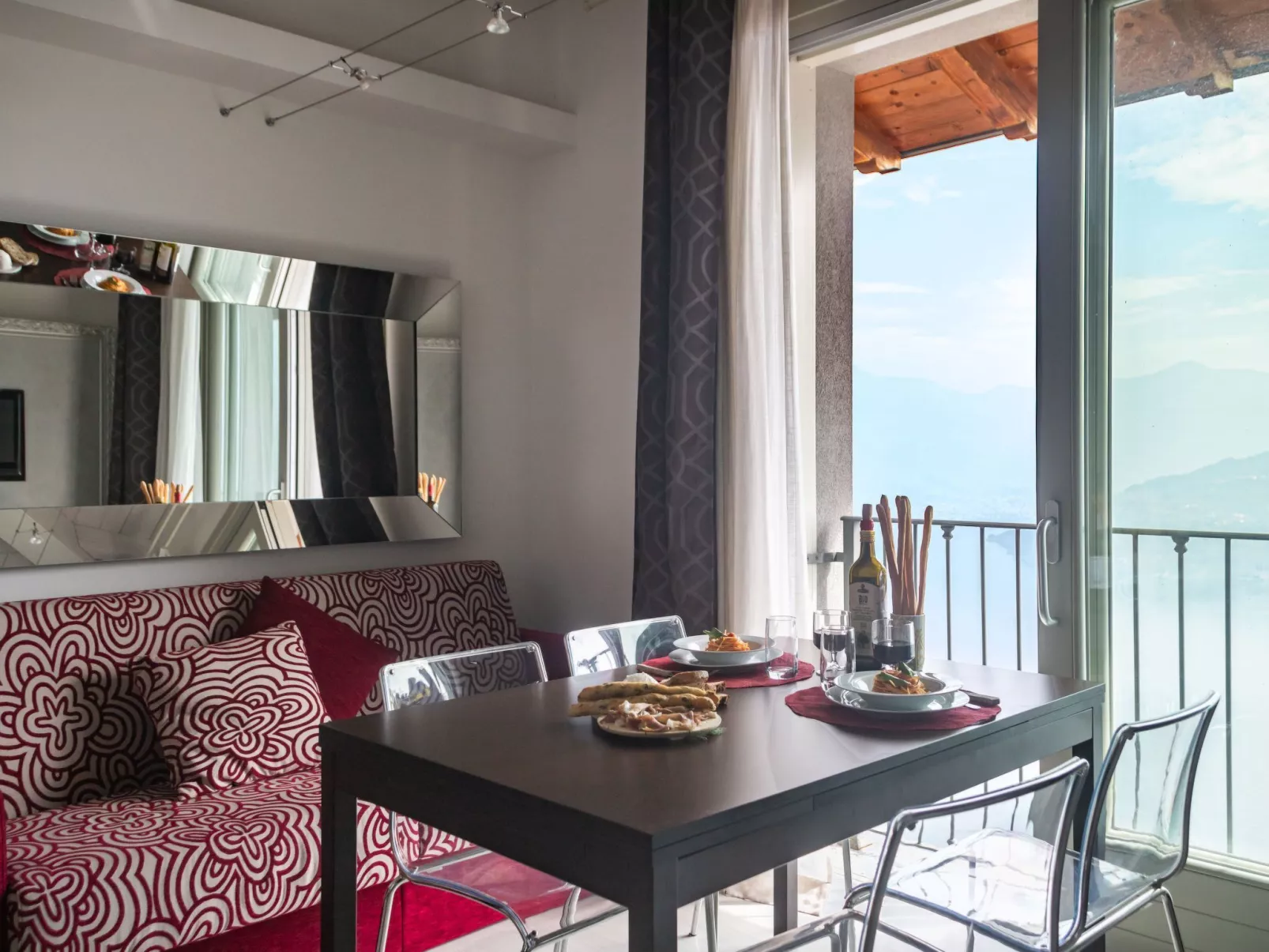 Beatrice - Haus mit Pool und Terrasse am Iseosee