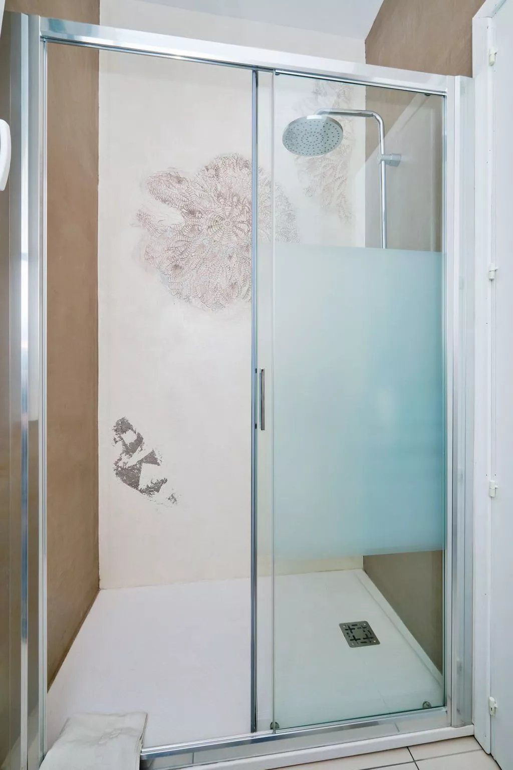 Villa Teti, mit Schwimmbad und in der Nähe des Strandes-Binnen