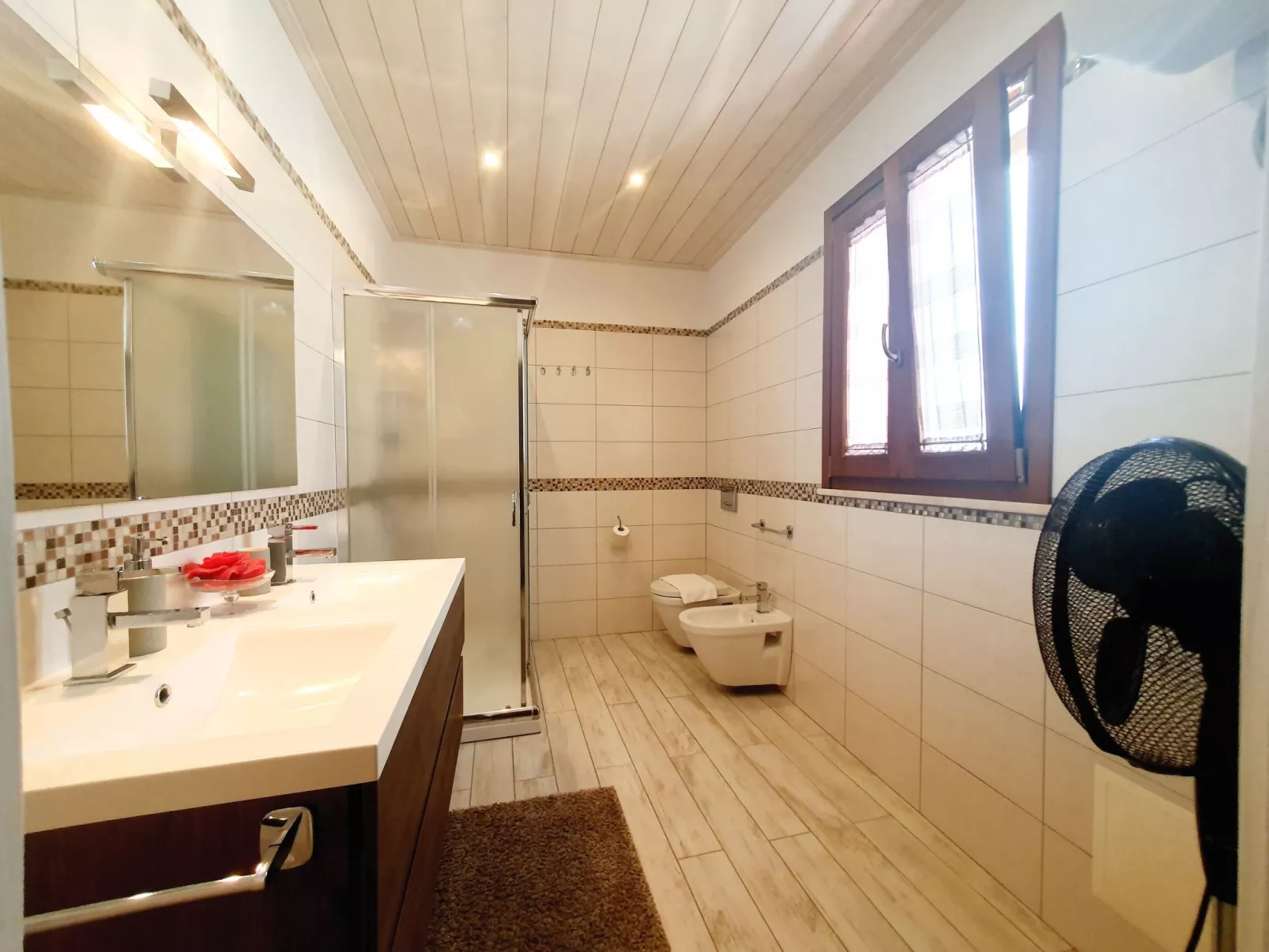 Elegantes Haus in der Nähe des Zentrums-Binnen