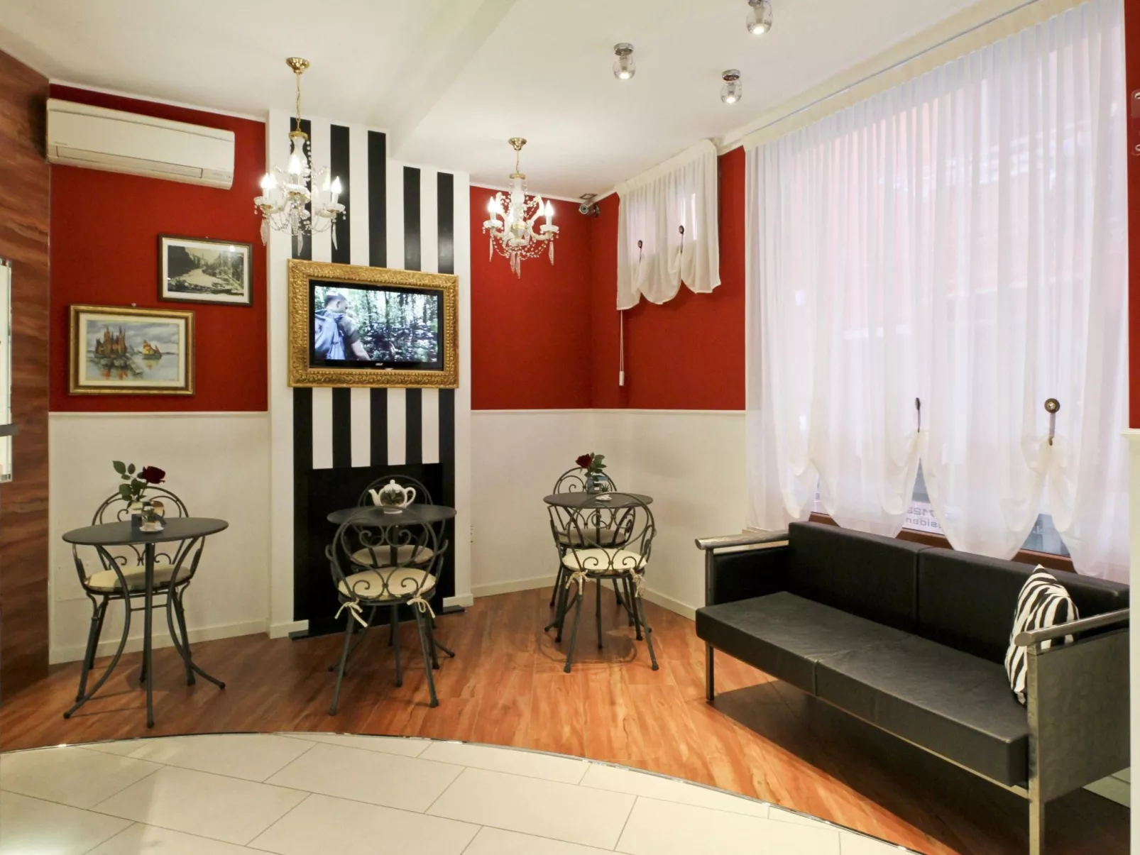 Moderne Ferienwohnung mit Balkon-Image-tags.info