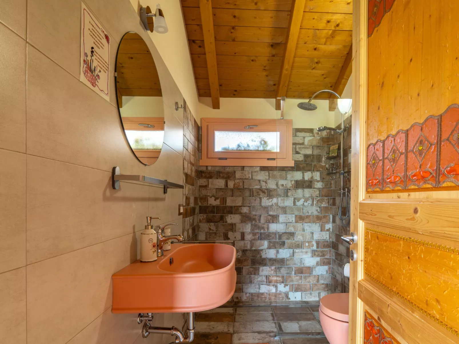 'Vindemia la salmon-Binnen