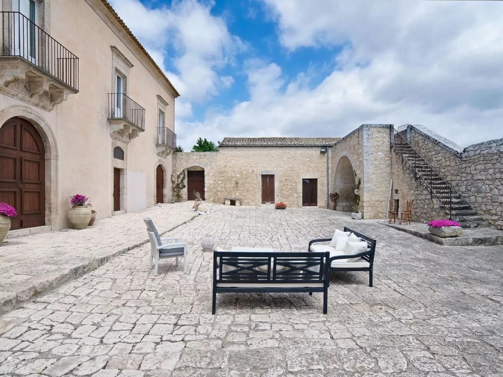 Scifazzo, typisch sizilianische Villa mit Swimmingpool-Image-tags.info