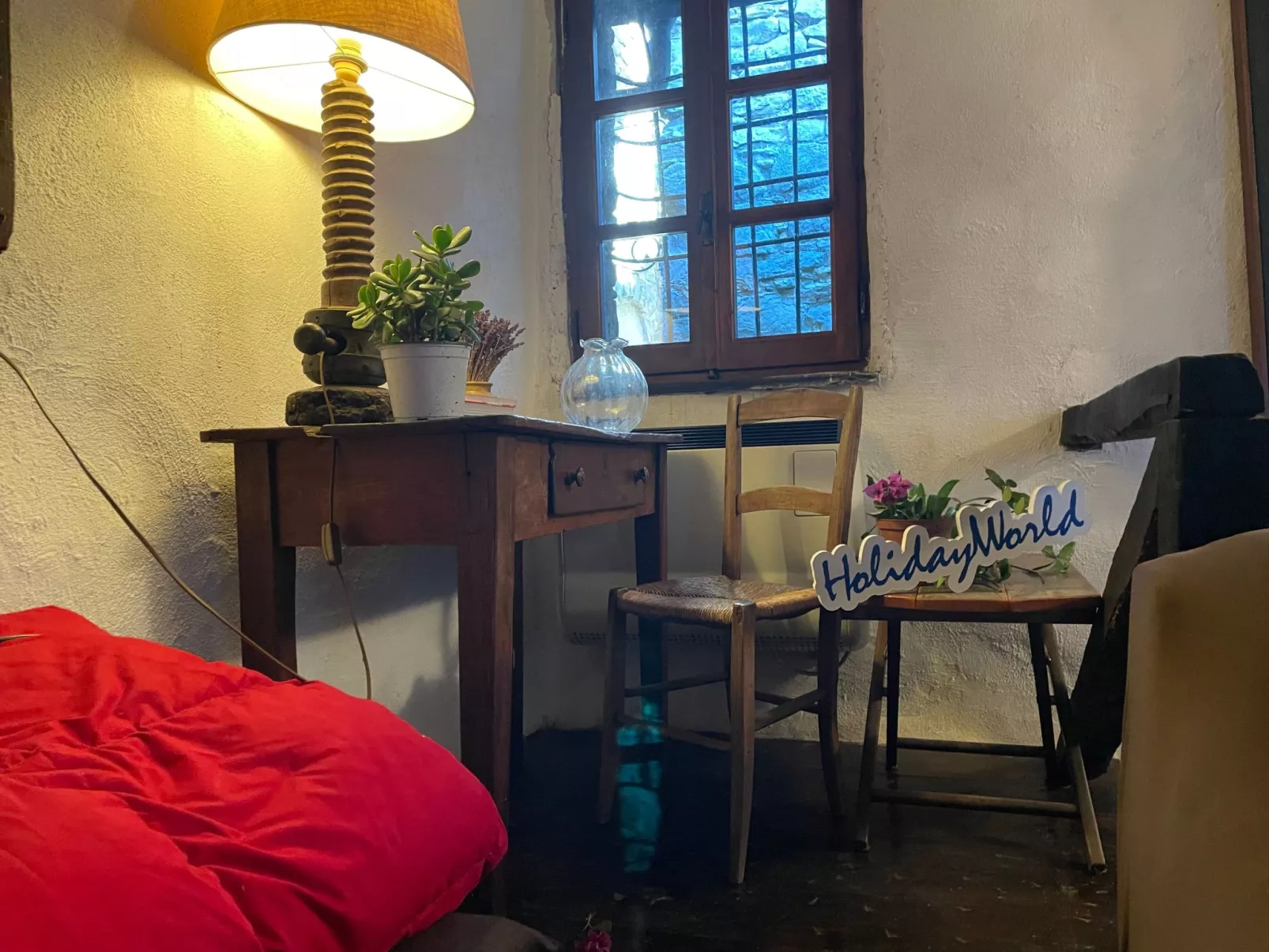 Lovers Nest by Holiday World-Binnen