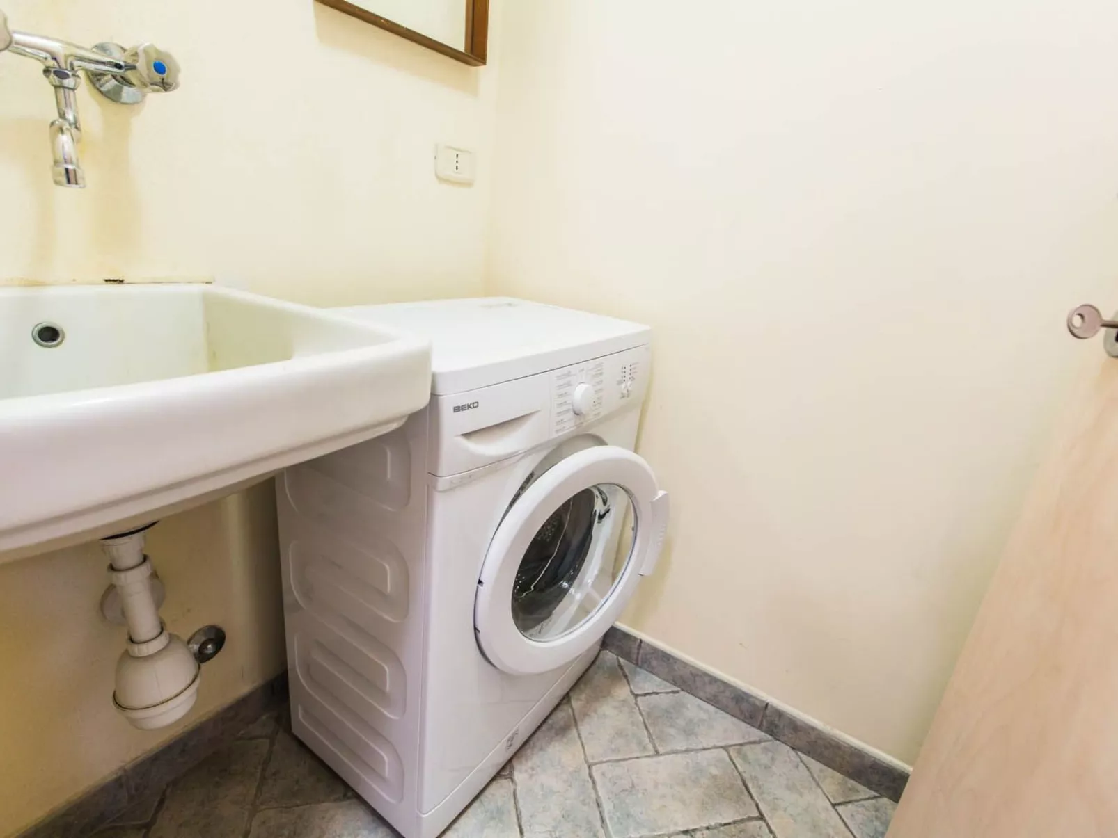 Wohnung Alborense-Binnen