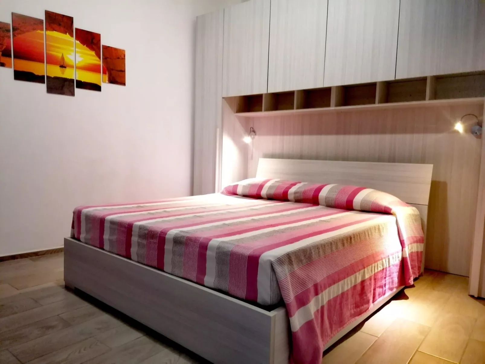 Zwei-Zimmer-Wohnung mit Meerblick-Image-tags.info