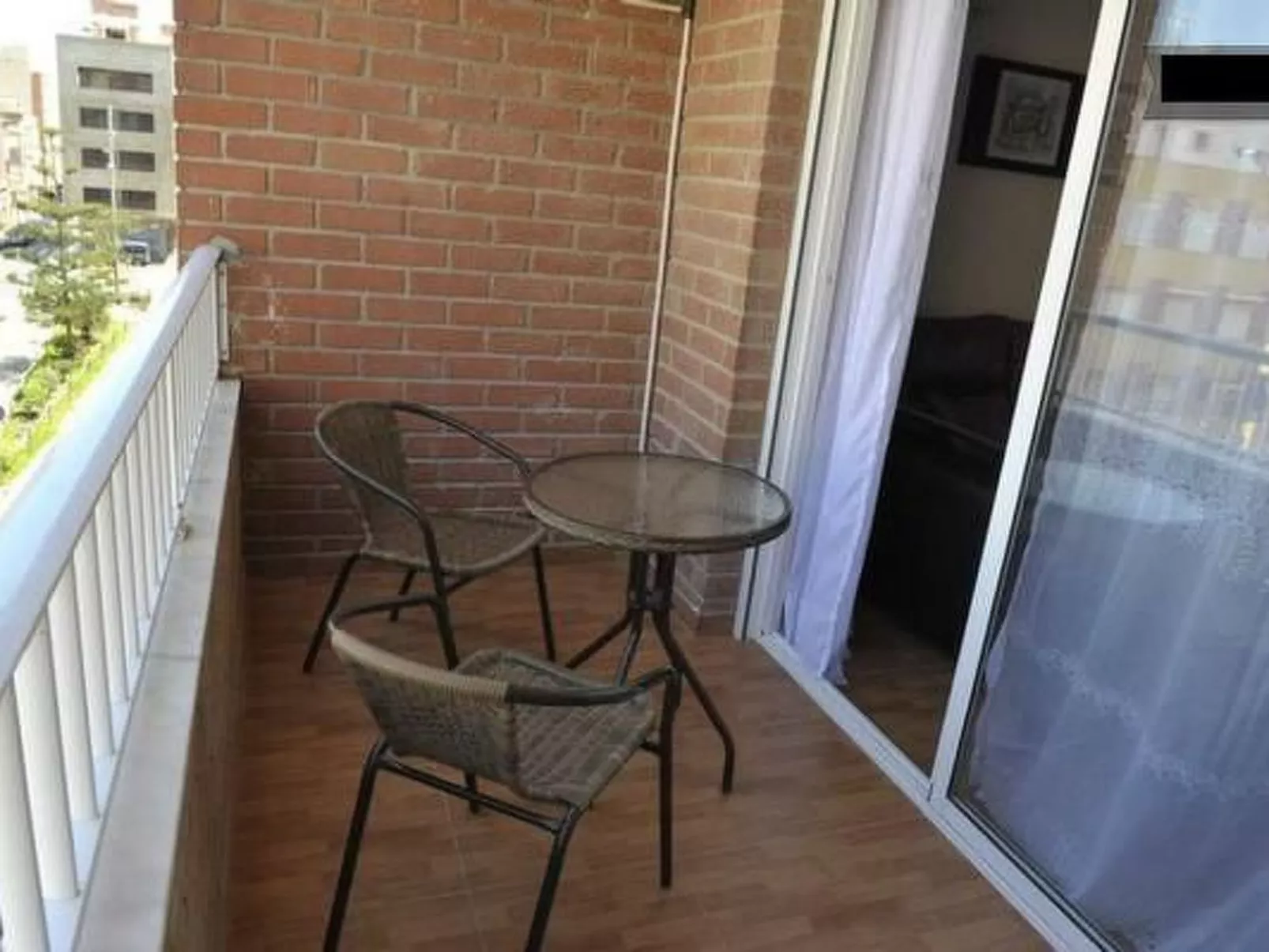 Wohnung mit Balkon-Binnen