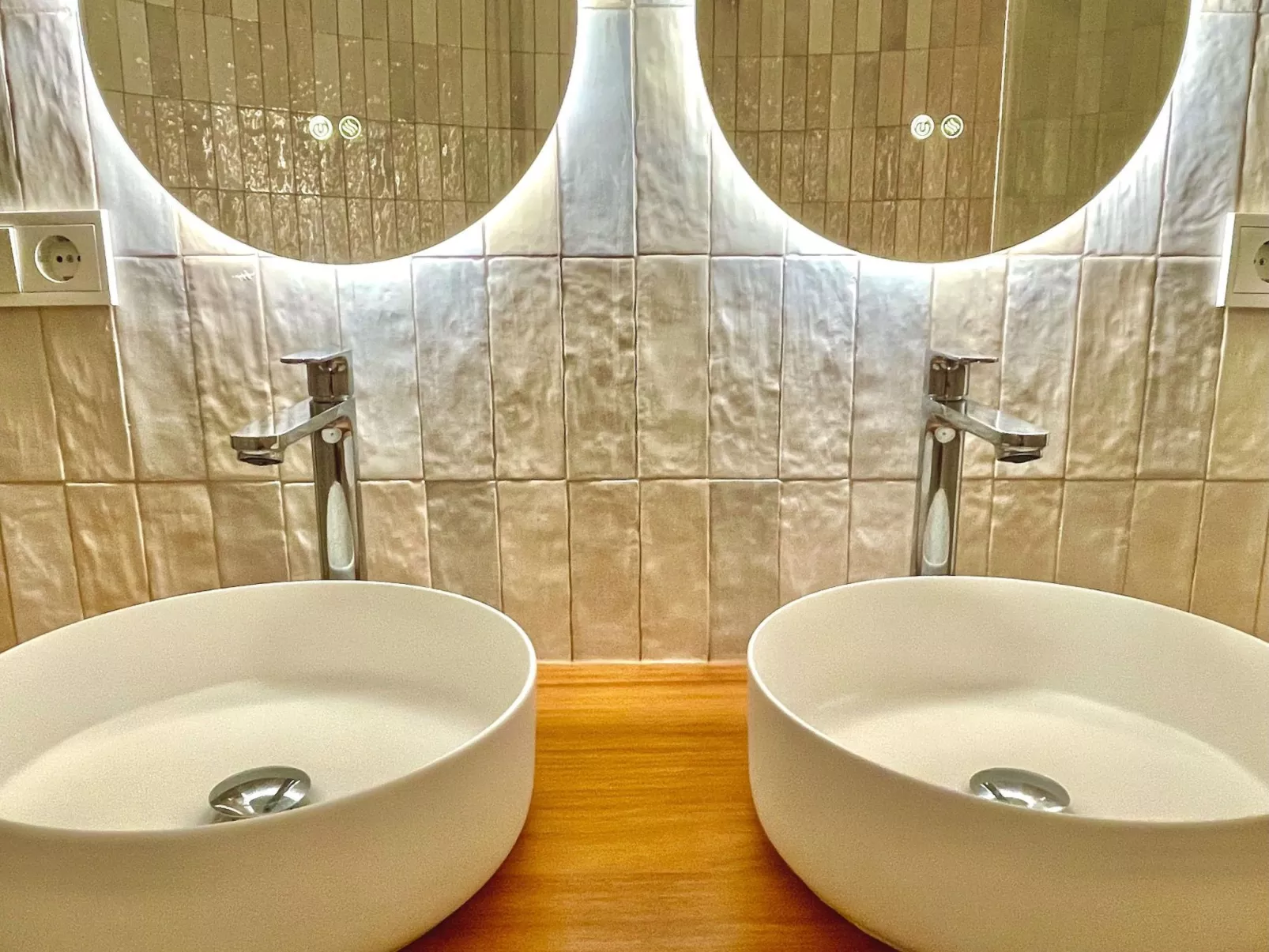 Villa Joie de Vivre - Geräumige Luxusvilla zur Miete-Image-tags.info