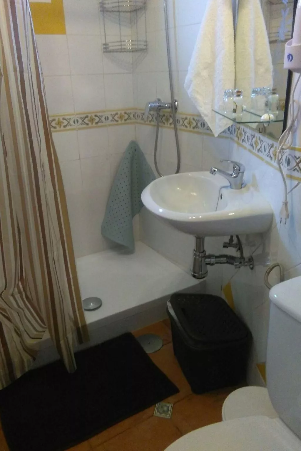 Ländliches Haus mit herrlichem Blick auf das Meer und das Tal.-Binnen