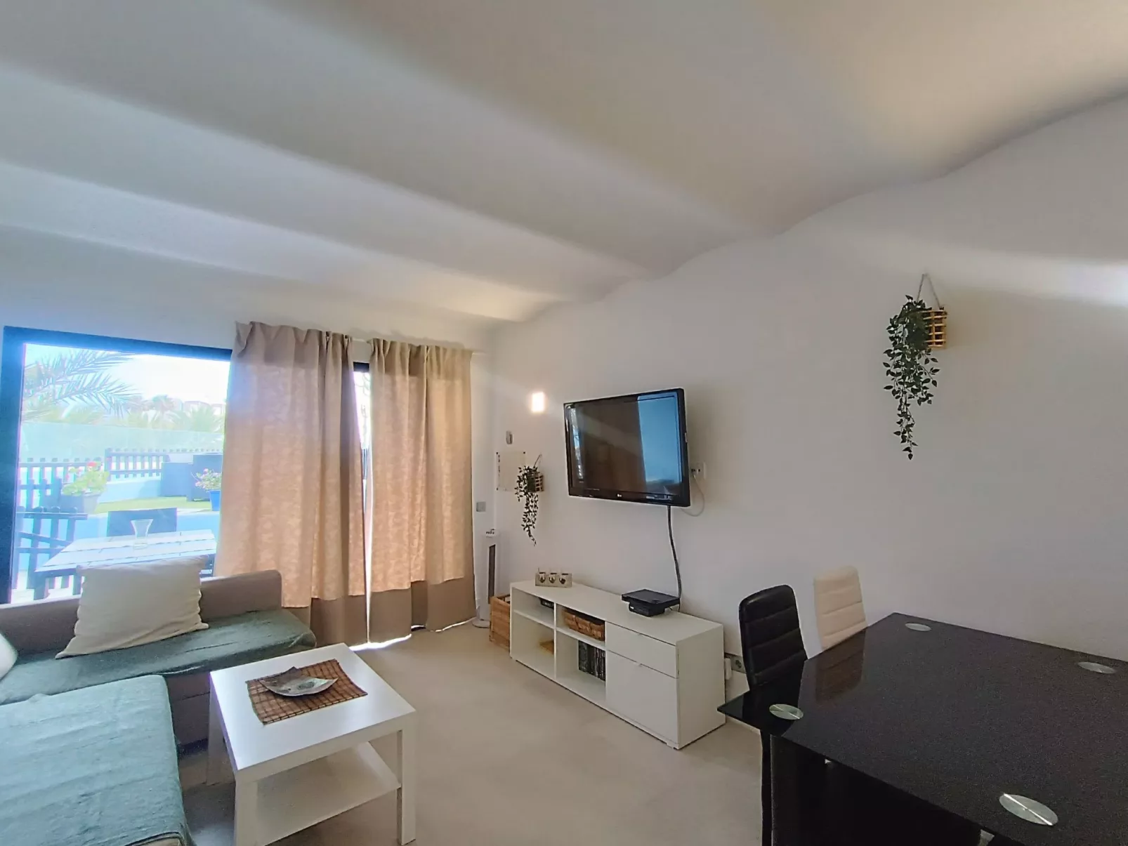 Drean on the Beach, erste Linie am Meer -Garten-Binnen