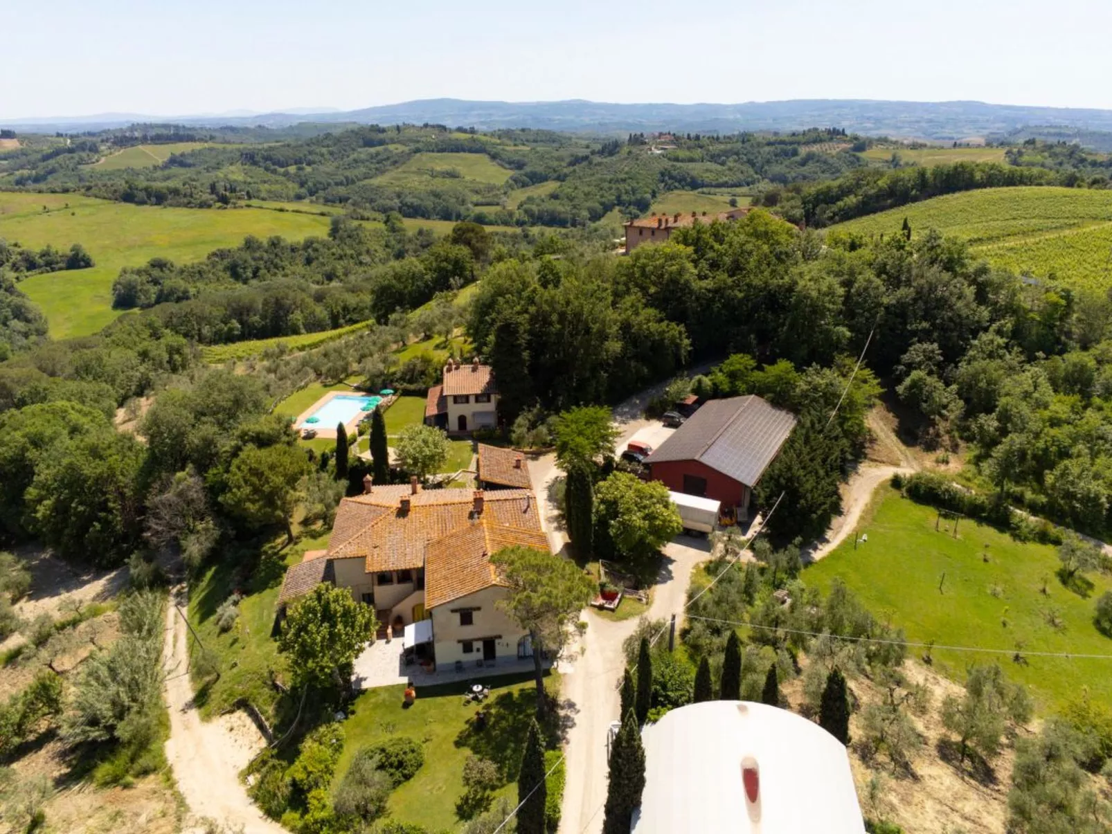 Anwesen mit Terrasse-Buiten