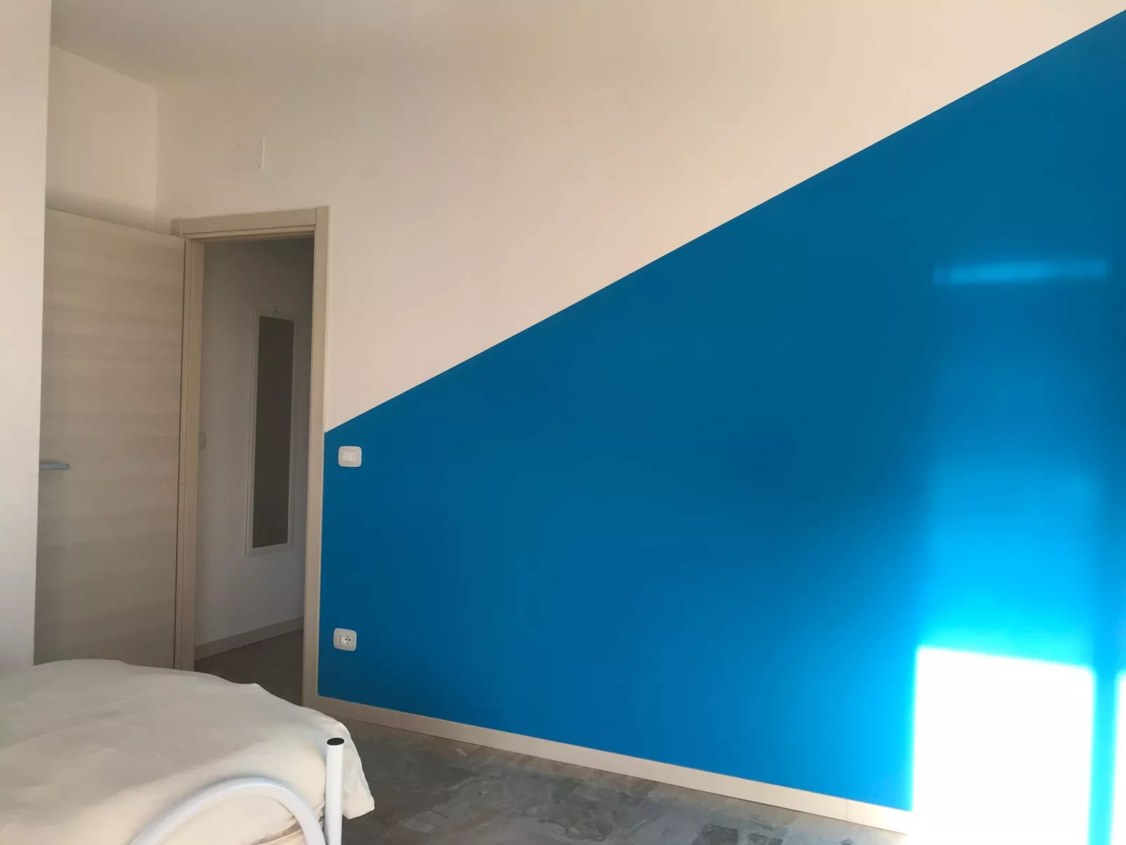 'White' mit Balkon-Image-tags.info