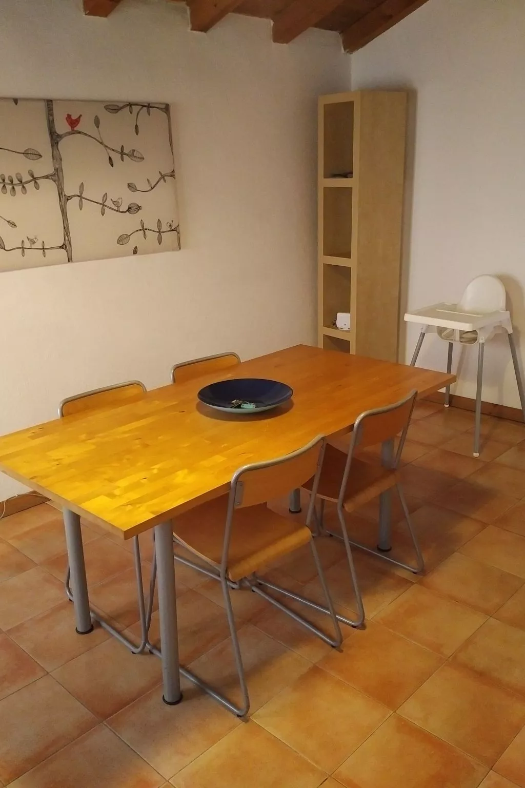 Zweijährige Terrassenwohnung-Binnen