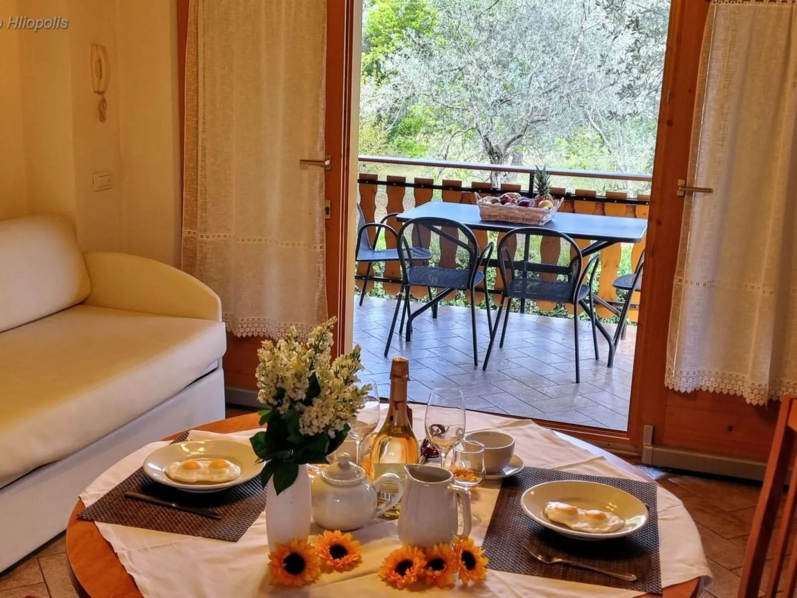 Cottage mit Terrasse-Image-tags.info