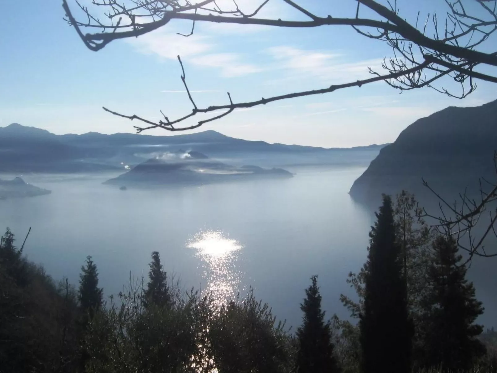 Niederwaldhaus in Solto Collina-Buiten