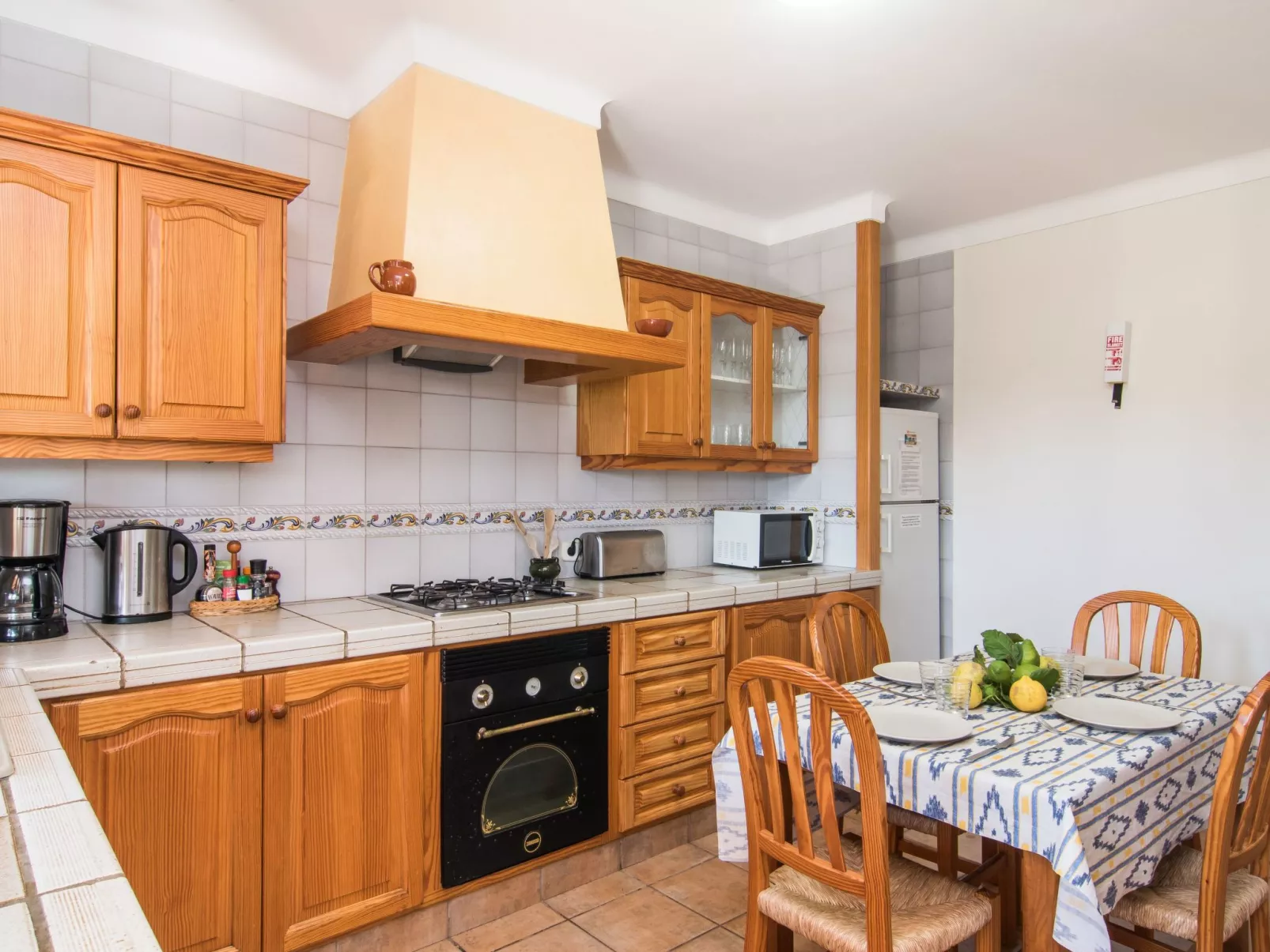 Fantastische Finca mit überdachter Terrasse-Binnen