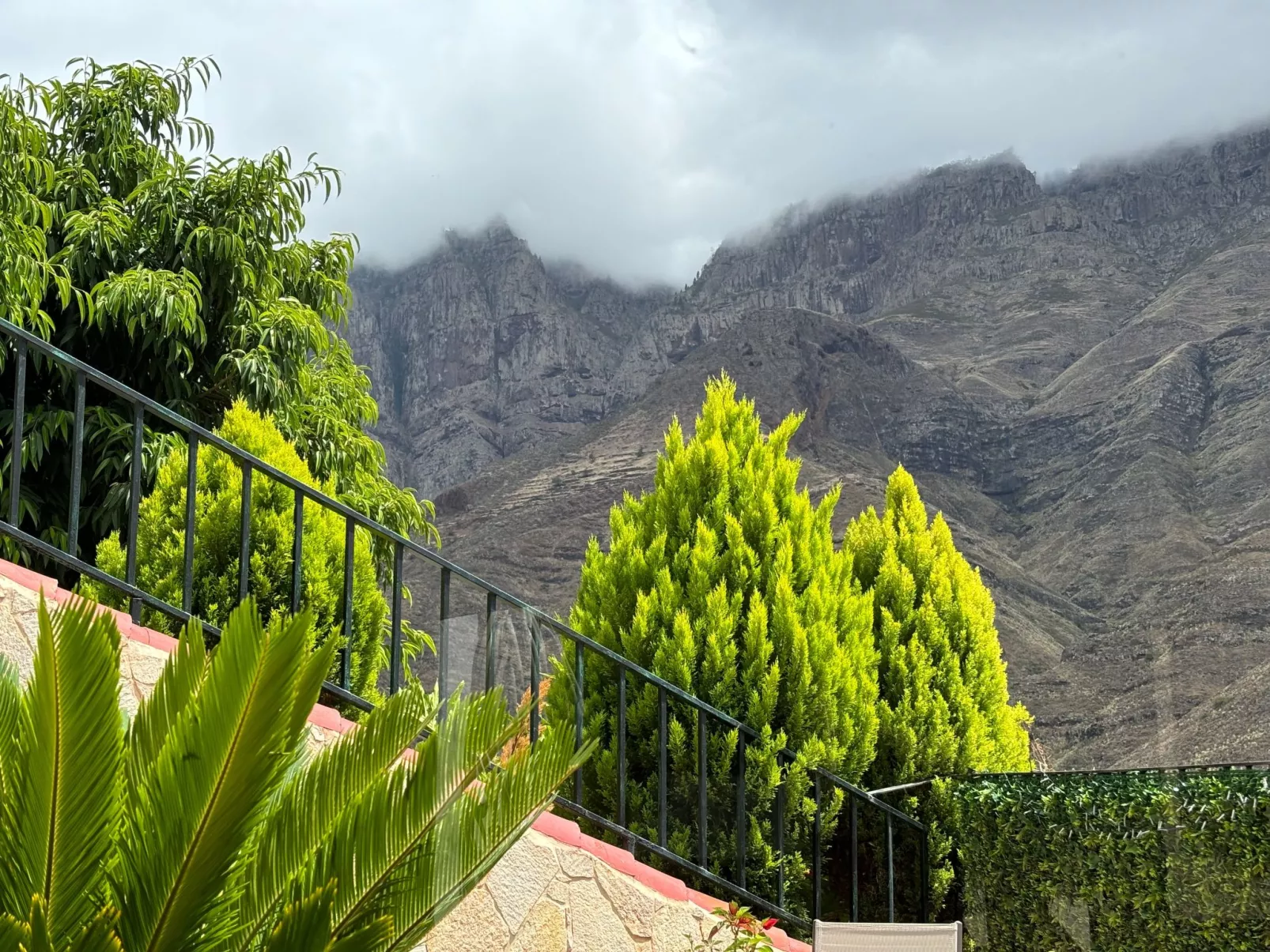 Haus mit Jacuzzi, Blick auf Berge, Meer und Ents-Buiten