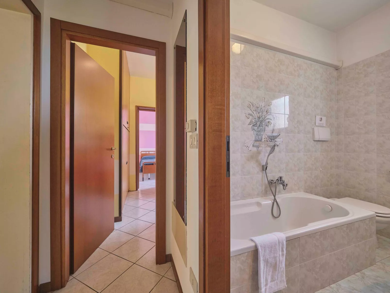 Mit Seeblick und privatem Garten-Binnen