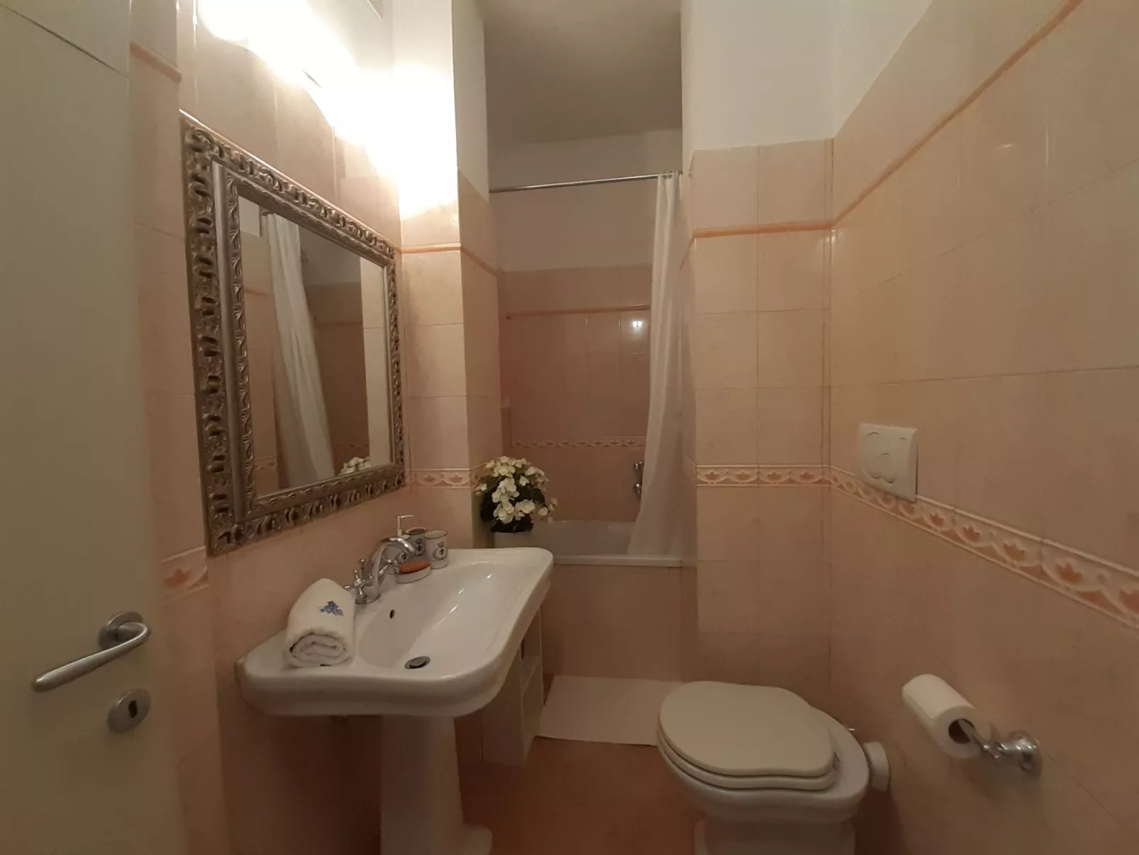 Für 4 Personen ca. 50 m&sup2; in Sestri Levante, Norditalien (Ligurien)-Binnen