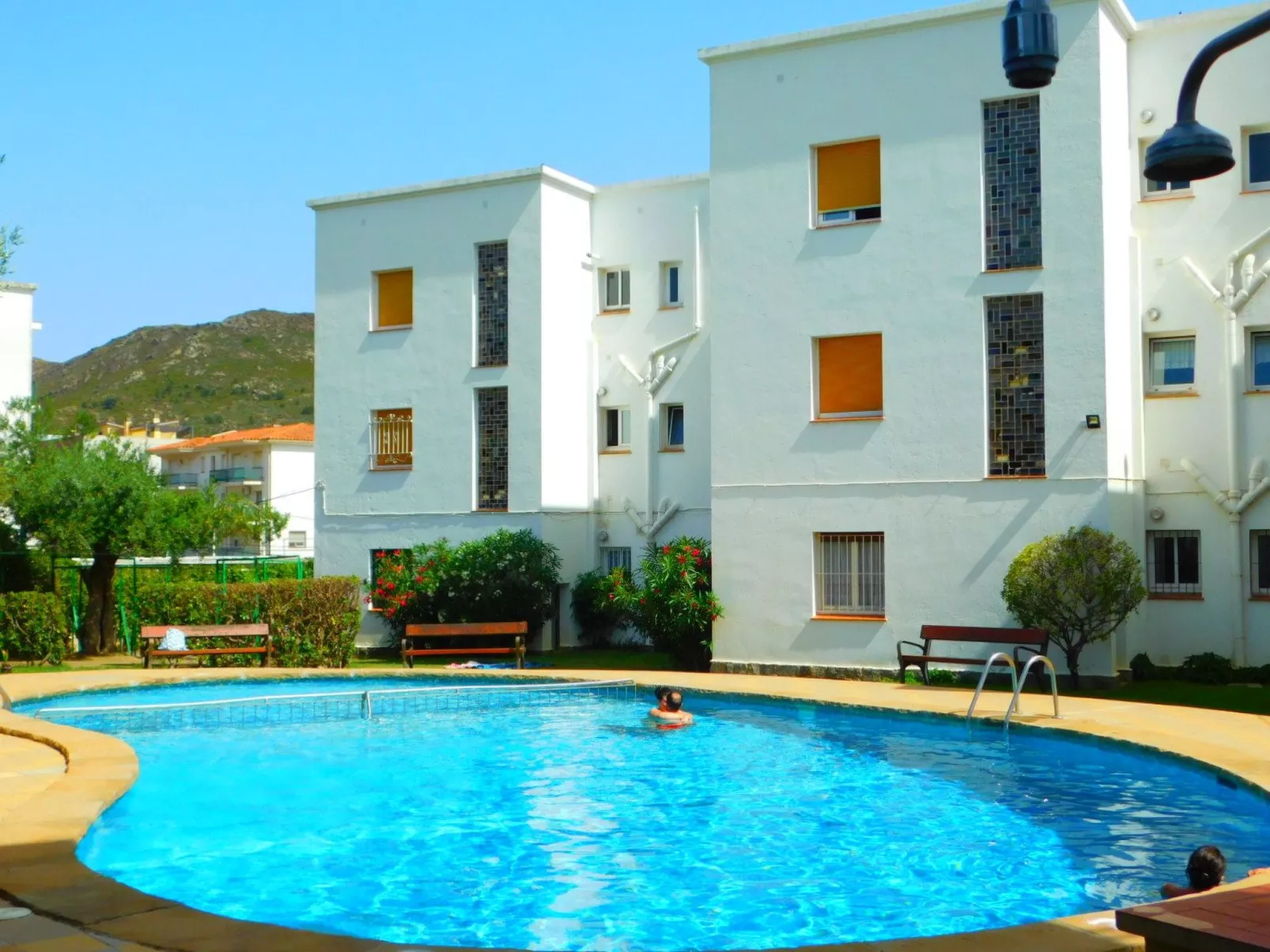 Wohnung mit 2 Schlafzimmern, Schwimmbad und Parkplatz in Mas Oliva, Roses-Buiten