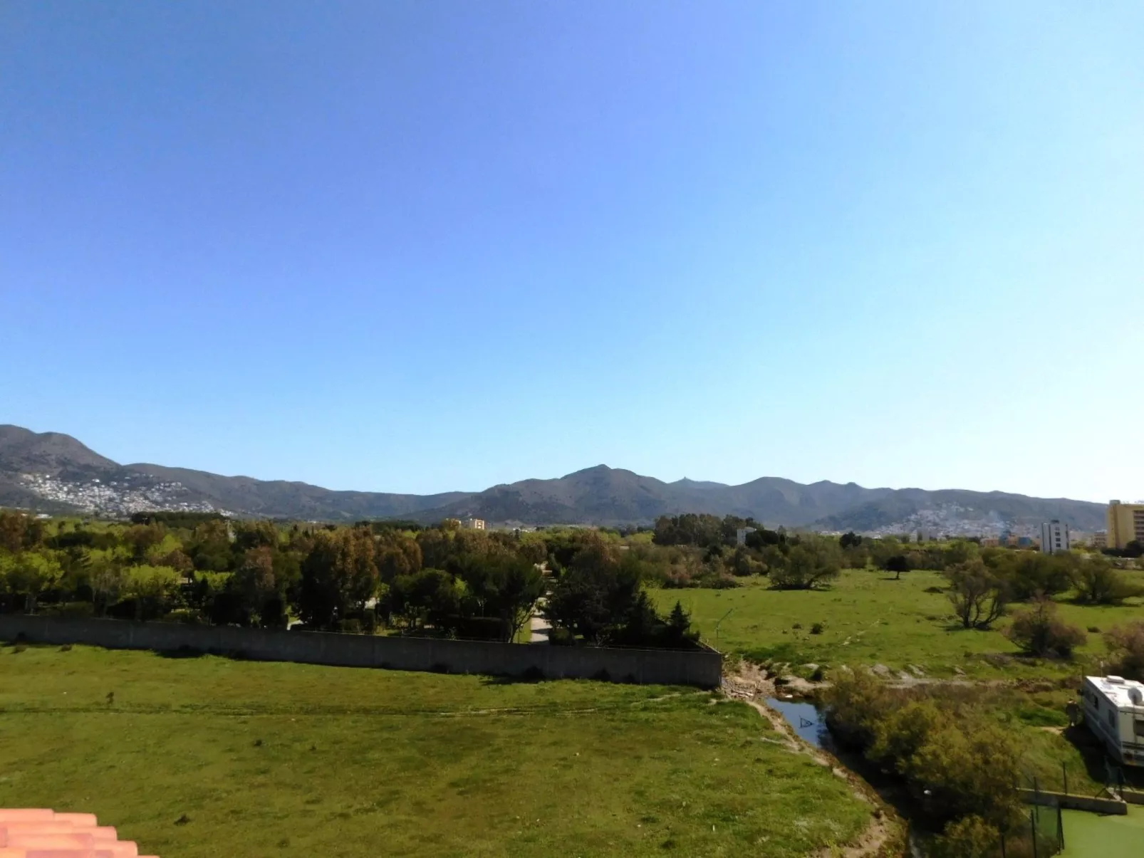 Wohnung in Roses mit Großer Terrasse-Buiten