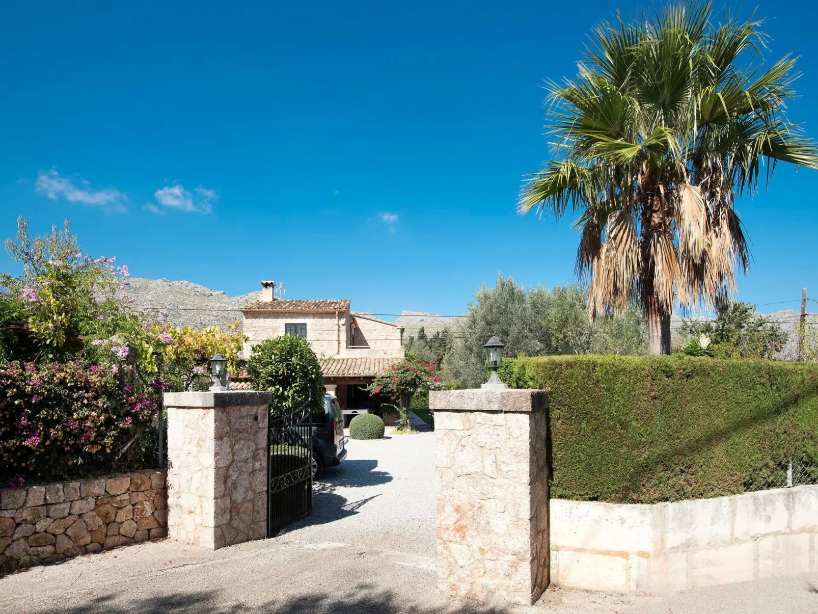 Villa Assumpció in Pollença mit Pool und Grill-Buiten