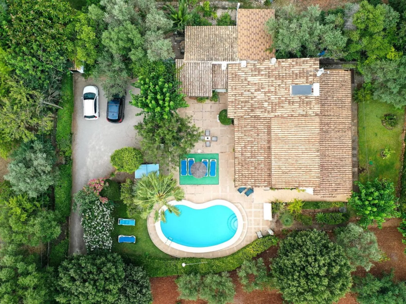 Schöne Villa in Pollensa mit beheiztem Pool-Buiten