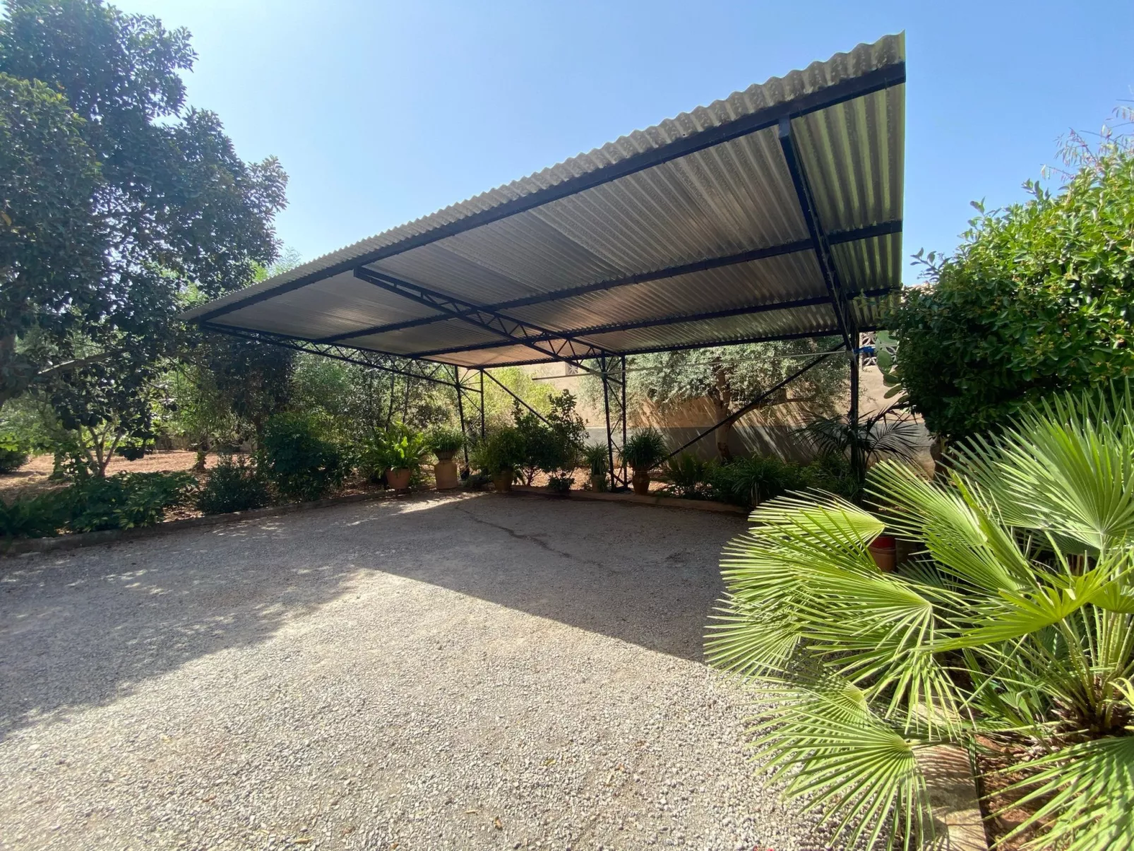 Finca mit Garten, Grill und Terrasse-Buiten