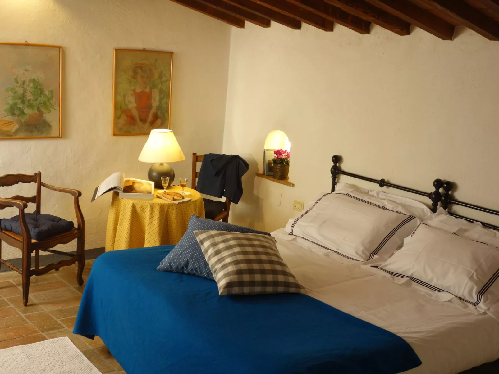 Gemütliche blaue Wohnung mit Garten-Binnen