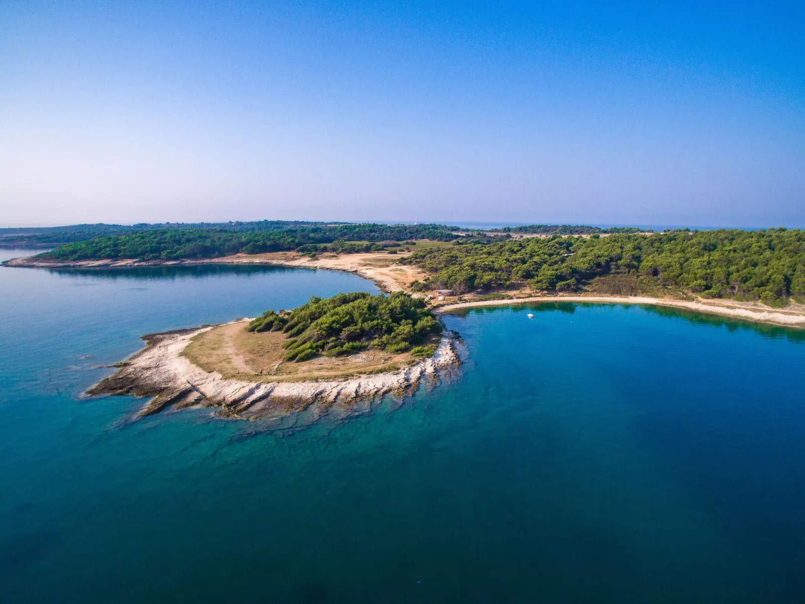 Schönes Apartment, privater Parkplatz und Strand in der Nähe-Buiten