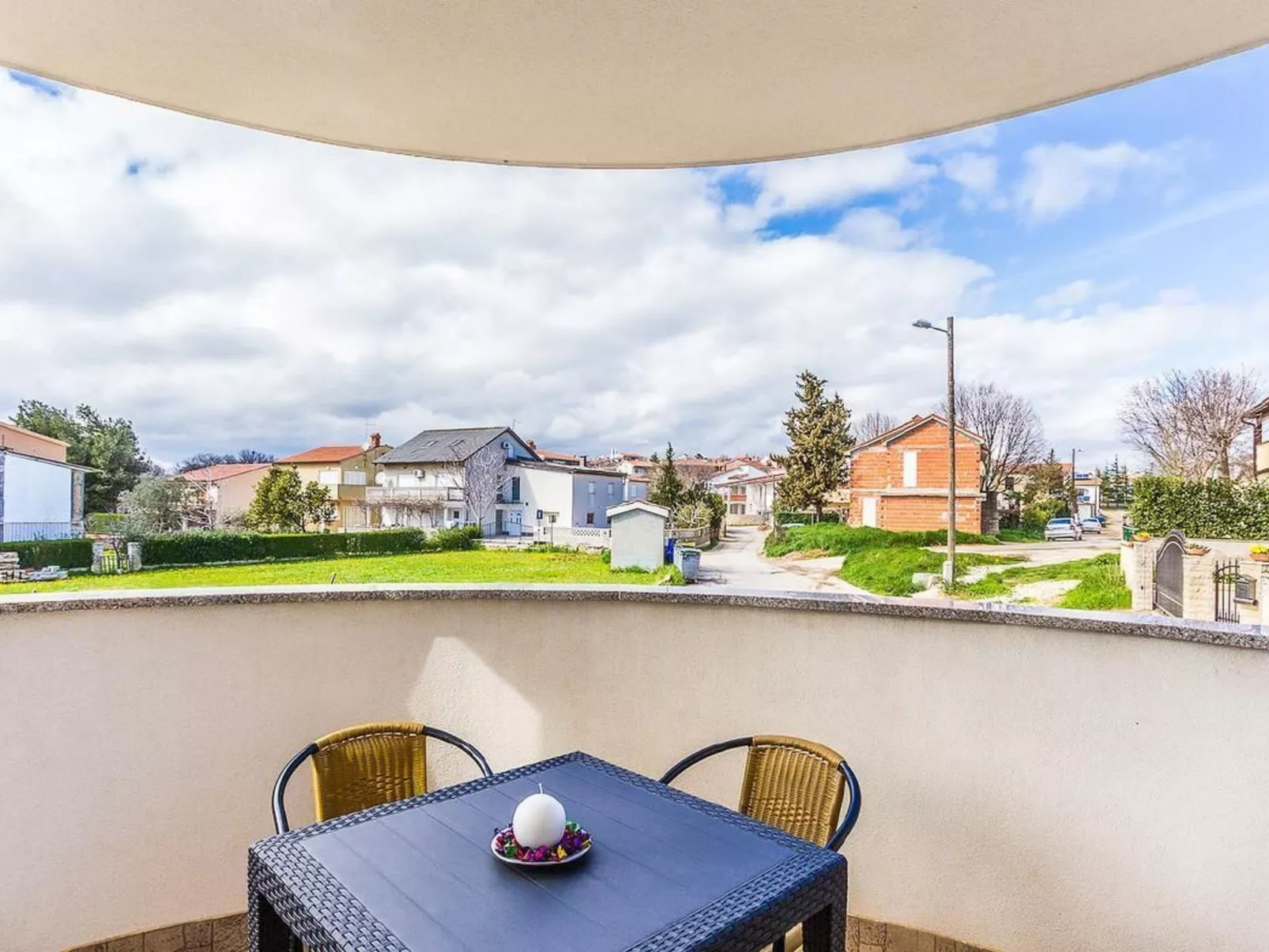 Für 5 Personen ca. 58 m&sup2; in Medulin, Istrien (Medulin und Umgebung)-Buiten