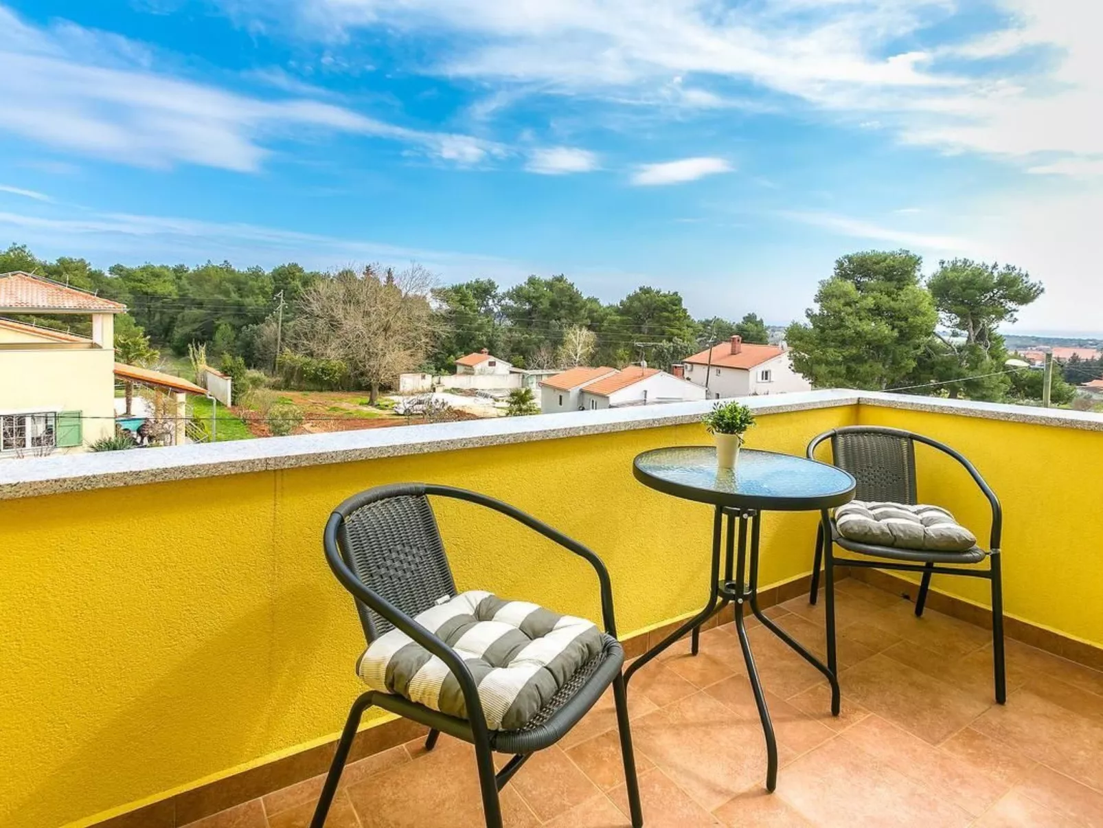 Für 4 Personen ca. 45 m&sup2; in Medulin, Istrien (Medulin und Umgebung)-Buiten