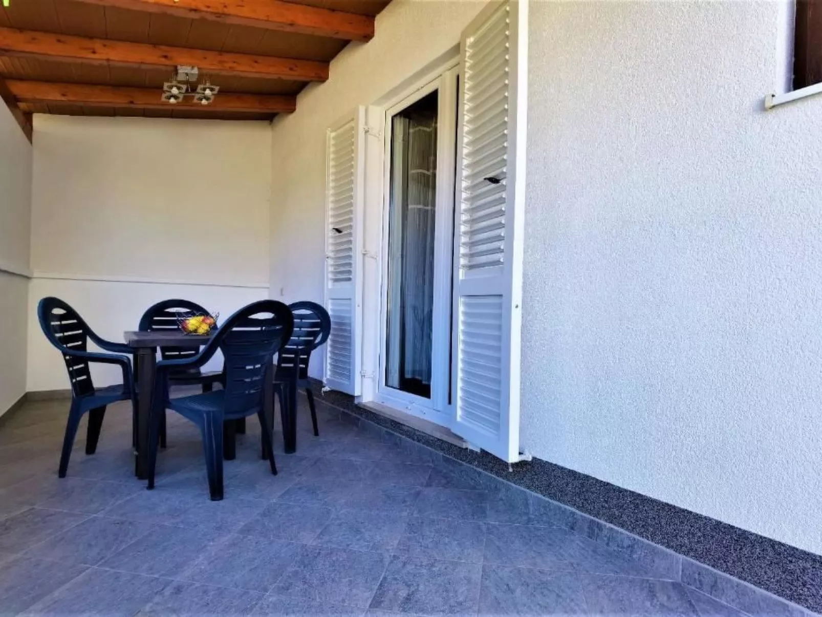 "Little Kiwi" direkt am Strand-Buiten