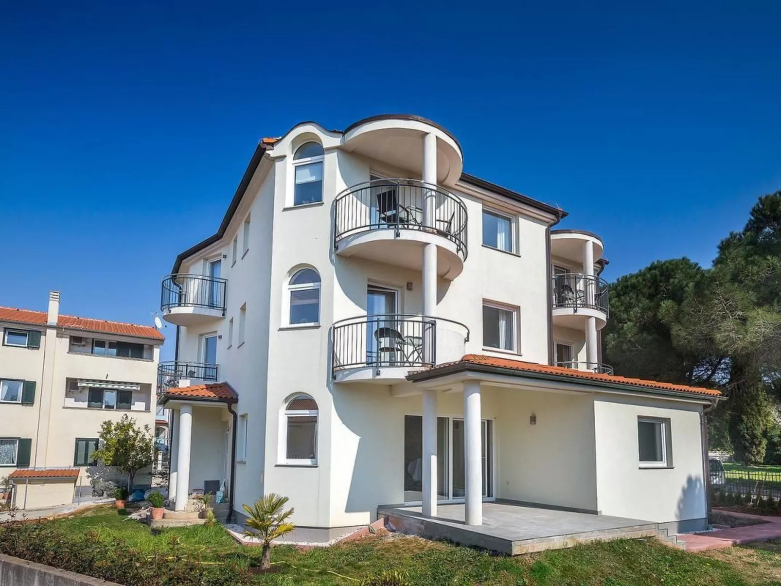 Wohnung "Pinia 4" mit Balkon-Buiten