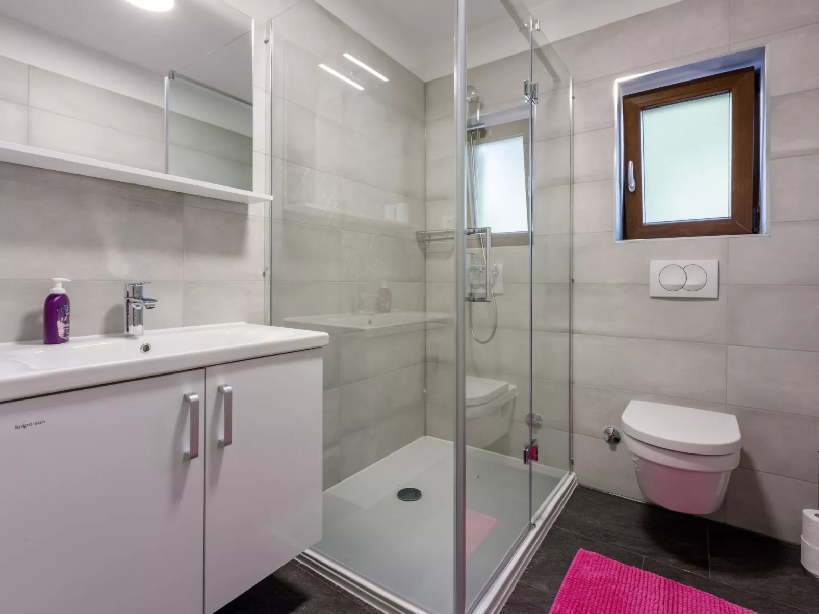 Wohnung im Erdgeschoss mit Terrasse-Binnen