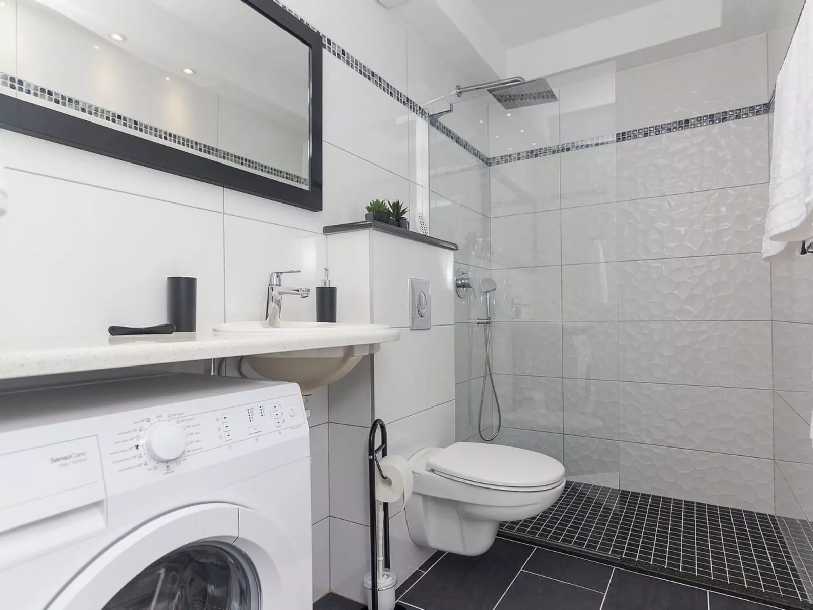 Villa Oscar mit Pool-Binnen