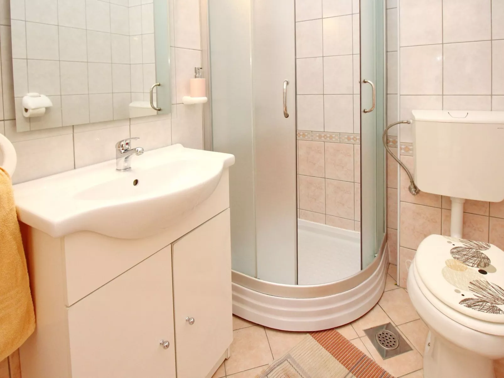 Modern eingerichtete Apartment ideal für junge Paaren im Zentrum von Baska-Image-tags.info