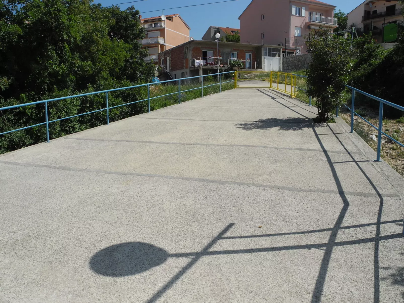 Wohnung in Crikvenica mit Grill und Terrasse-Buiten