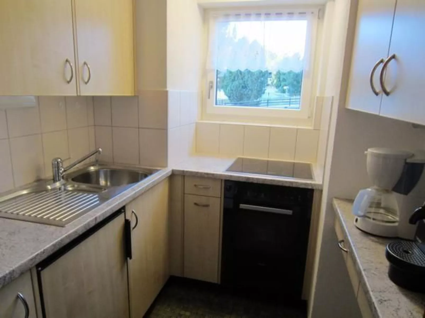 Chesa Basilisk 1 - ÖV inklusive-Binnen